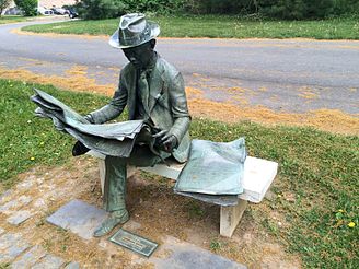 ''Newspaper Reader'' by J. Seward Johnson Jr. (1975).jpg