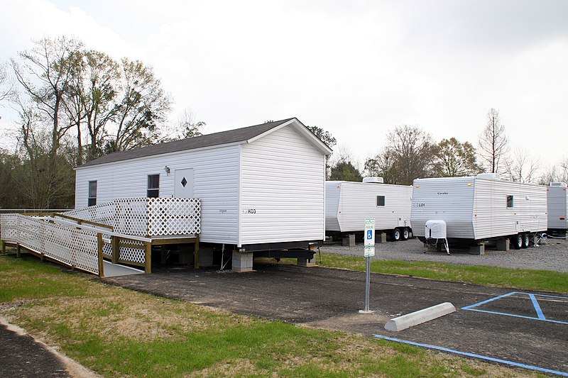 File:(Hurricane Katrina) Baton Rouge, LA, March 6, 2006 - FEMA provides both mobile homes and travel trailers as temporary housing for disaster victims at various sites throughout Louisi - DPLA - 55a76aa476a32869f3fbb9e339831113.jpg