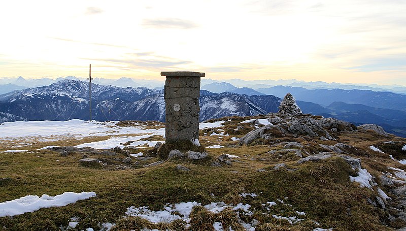 File:Ötscher - Gipfel.JPG