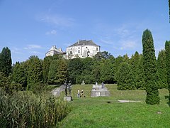 Le parc du château Olekso, classé[2],