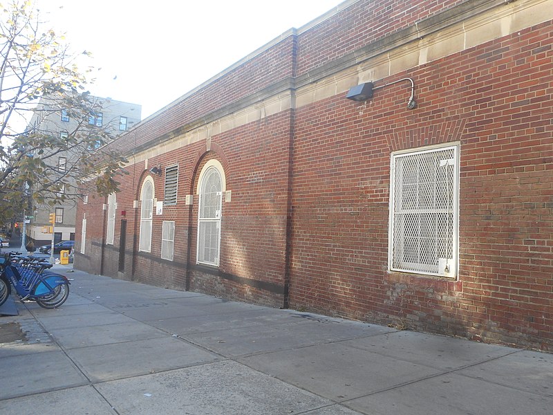 File:01-USPO Inwood Station; 2021-11-24.jpg