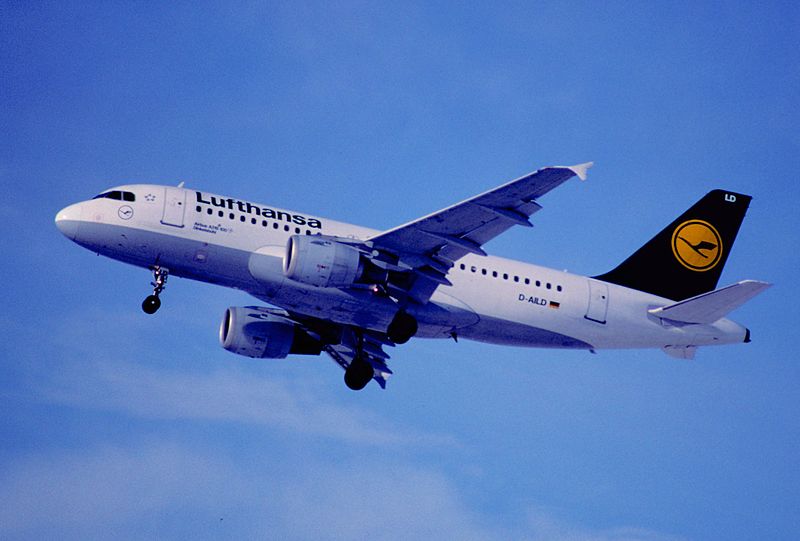 File:123ae - Lufthansa Airbus A319-114, D-AILD@ZRH,02.03.2001 - Flickr - Aero Icarus.jpg