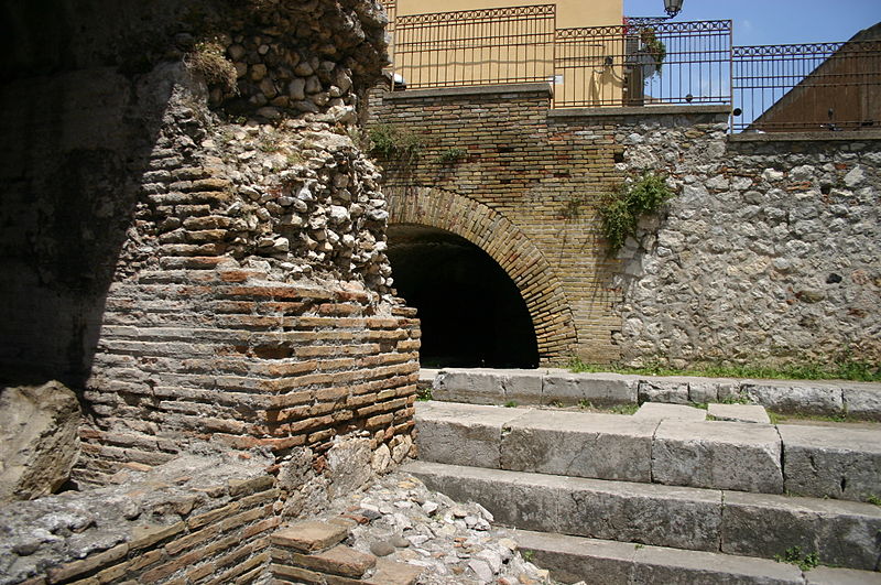 File:1900 - Odeon romano a Taormina - Foto Giovanni Dall'Orto 18-May-2008.jpg