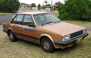 1983-1985 Ford Meteor (GB) Ghia sedan 01.jpg