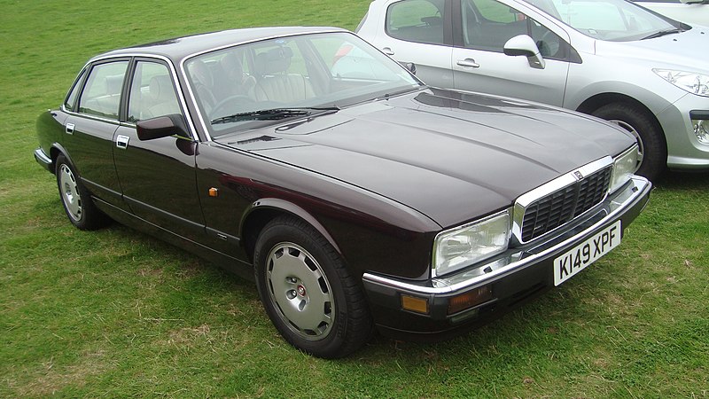 File:1993 Jaguar XJR 4.0 Sport Auto - 21968770249.jpg