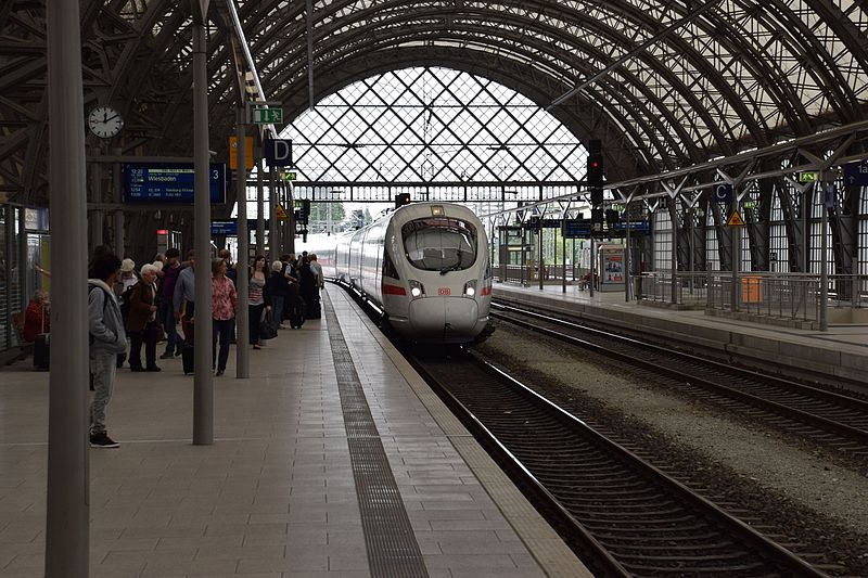 File:2016-05-23 ICE T (Tz 1184) at Dresden Hauptbahnhof by DCB–5.jpg