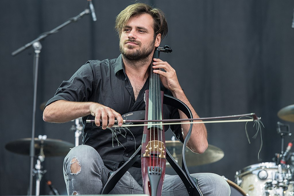 2017 RiP - 2Cellos - Stjepan Hauser - by 2eight - 8SC1320.jpg