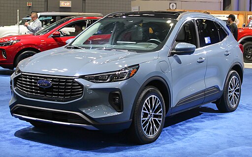 2023 Ford Escape Plug-In Hybrid, front NYIAS 2023