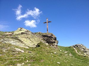 Madrisella summit cross