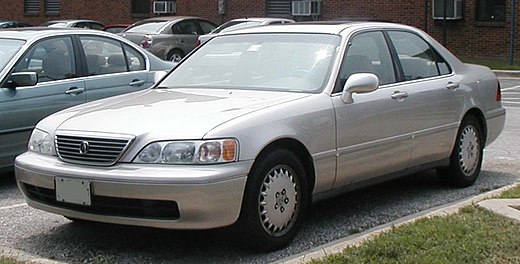 Acura RL uit 1996-1998.