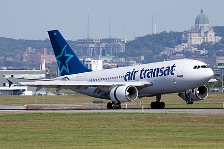 Un Airbus d'Air Transat, une compagnie aérienne québécoise.