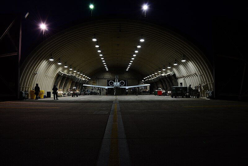 File:Airmen from the 25th Aircraft Maintenance Unit prepare an A-10 Thunderbolt II (25581844292).jpg