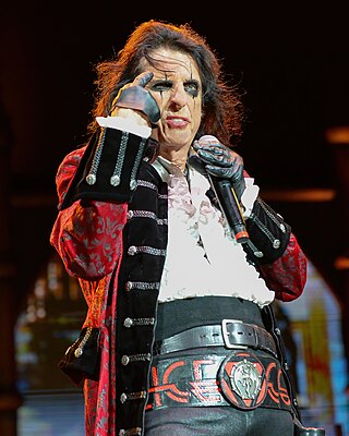 <span class="mw-page-title-main">Alice Cooper</span> American singer (born 1948)