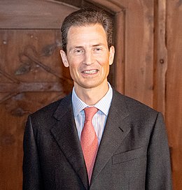 Alois de Liechtenstein y Karin Kneissl de noviembre de 2018 (45170115774) (recortado) .jpg