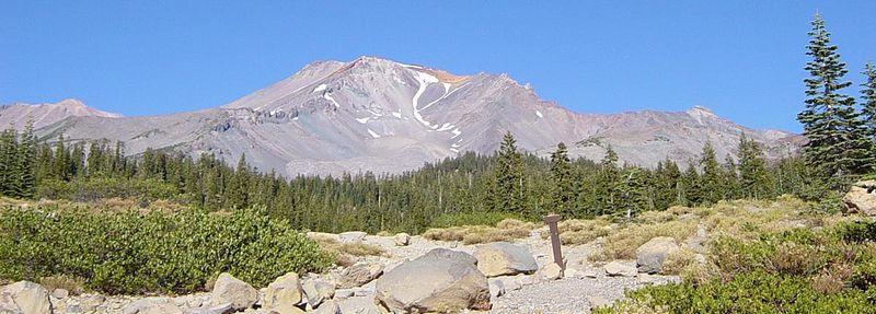 File:Avalanche Gulch on Mt Shasta-1200px.JPG