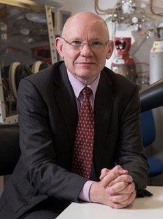<span class="mw-page-title-main">Peter Bruce</span> British chemist