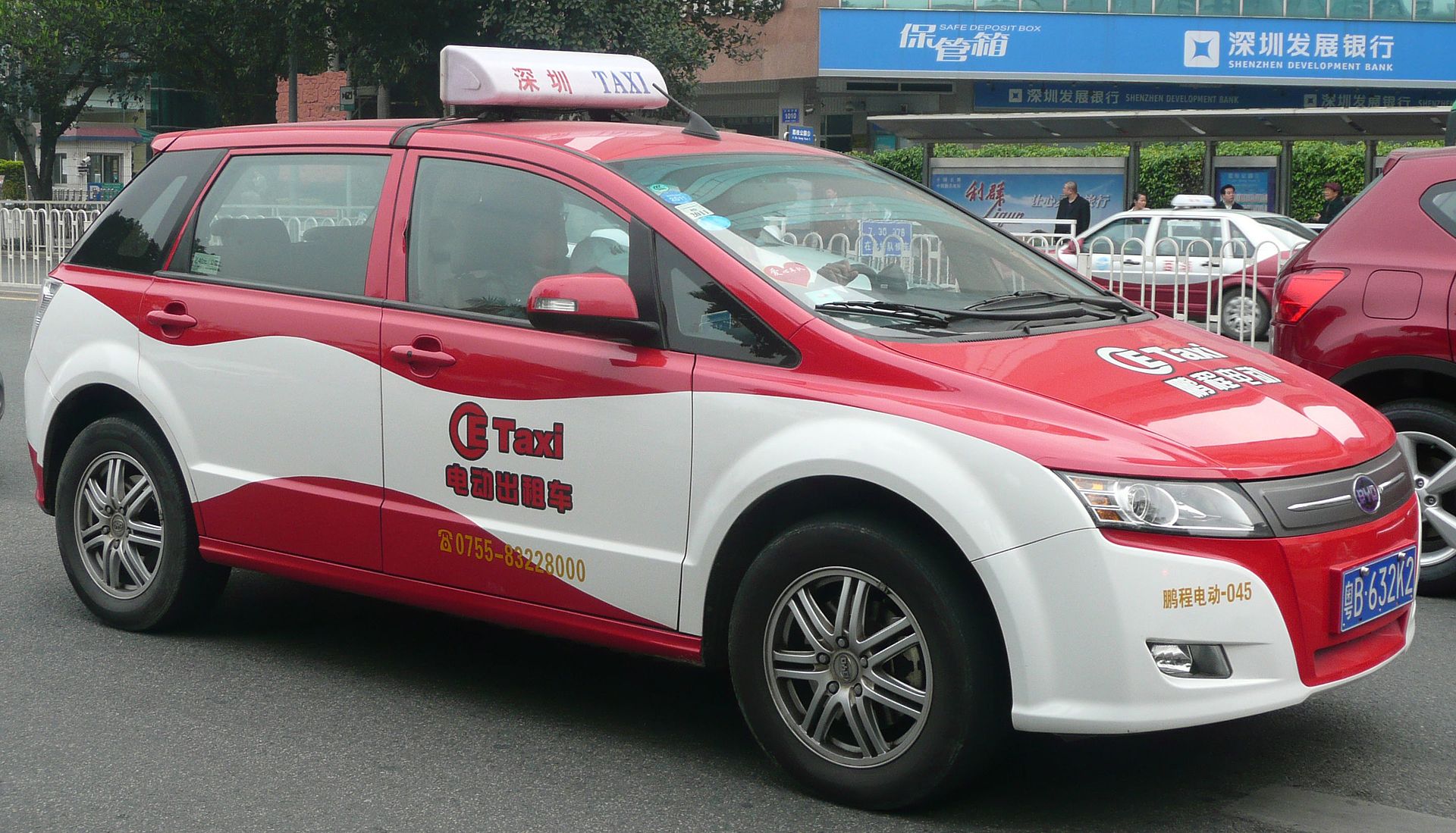 1920px-BYD_Electric_Taxi.jpg