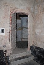 Porte donnant accès à la pièce des gardes de la tour sud.