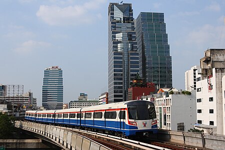 รถไฟฟ้าบีทีเอส_สายสีลม