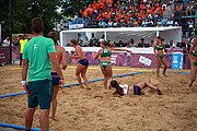 Deutsch: Beachhandball bei den Olympischen Jugendspielen 2018 in Buenos Aires; Tag 7, 13. Oktober 2018; Mädchen, Spiel um Platz Drei – Ungarn-Niederlande 2:0 English: Beach handball at the 2018 Summer Youth Olympics in Buenos Aires at 13 October 2018 – Girls Bronze Medal Match – Hungary-Netherlands 2:0 Español: Handball de playa en los Juegos Olimpicos de la Juventud Buenos Aires 2018 en 13 de octubre de 2018 – Partido por la medalla de bronce femenino - Hungría-Países Bajos 2:0