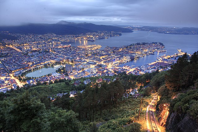 Image: Bergen panorama at night   panoramio (1)