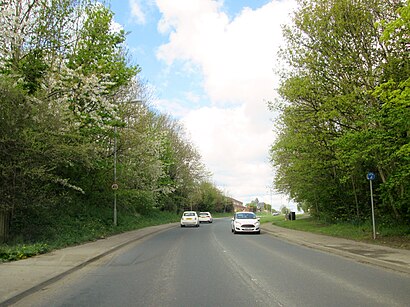 How to get to Willerby and with public transport- About the place