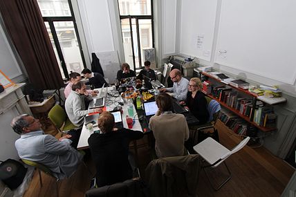 April 25, Big Fat Brussels Meeting : First hours of a long day