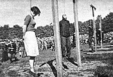 Gerda Steinhoffová (vlevo) a Johann Pauls po vykonání rozsudku