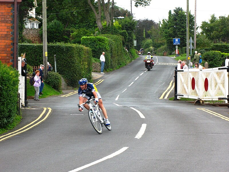 File:Blue Anchor level crossing cycle tour leader.jpg