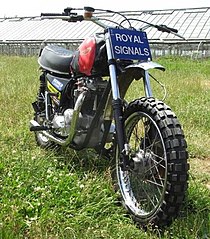 L.F. Harris TR7T Tiger Trail van het Royal Signals Motorcycle Display Team