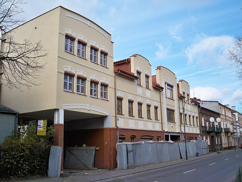 File:Budowa budynku przy ul. Królewieckiej 30.jpg