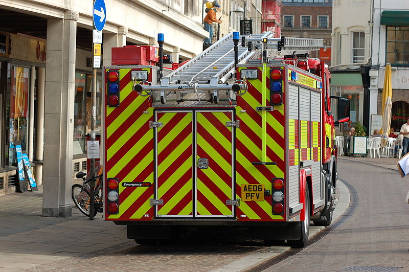 File:Cambridge-fire-engine-back.jpg