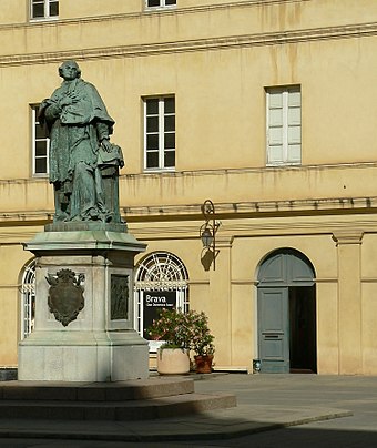Gabriel-Vital Dubray, Monument au cardinal Fesch (1856), Ajaccio, cour du musée Fesch.