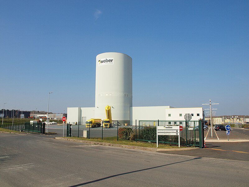 File:Château-Thébaud-FR-44-usine WEBER-1.jpg