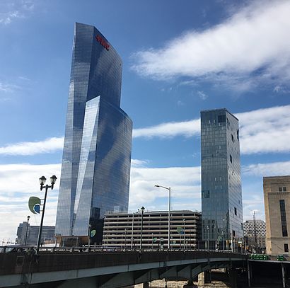 Cómo llegar a FMC Tower en transporte público - Sobre el lugar