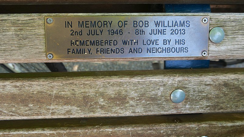 File:Close-up of the inscription (OpenBenches 6951).jpg