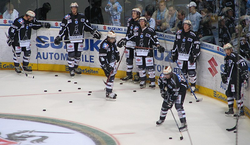 File:Colina Iserlohn Roosters 2006-1.JPG