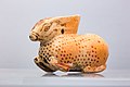 Corinthian plastic aryballos - crouching hare - Frankfurt AM - 03