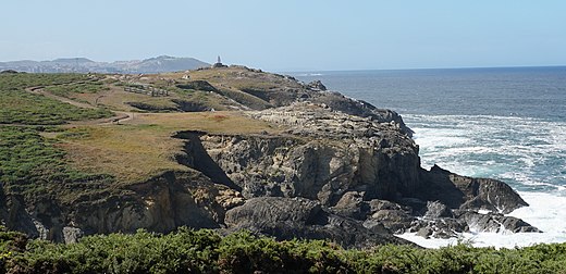 Rotsen en kliffen langs de Galicische kust, nabij A Coruña