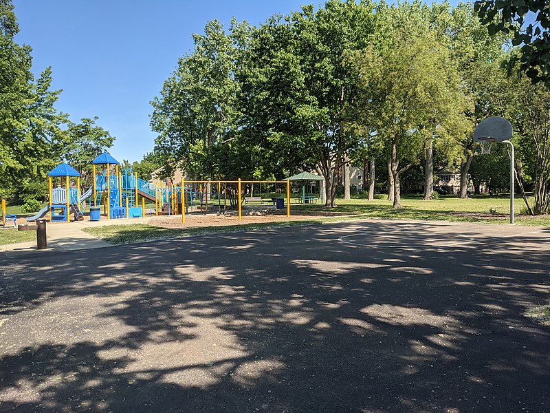 File:Cottonwood Park playground.jpg