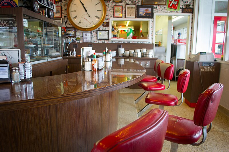 File:Curved Lunch Counter.jpg