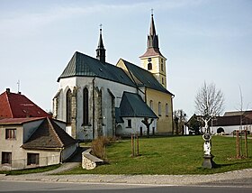 Deštná, kostel sv. Ottona (1).jpg