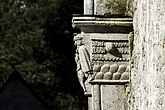 Fil:Detalle de capitel na igrexa de Gammelgarn 03.jpg