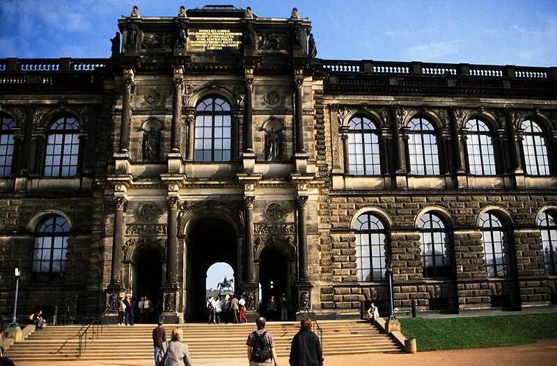 File:Dresden (057) Zwinger Sempergalerie (22388828196).jpg