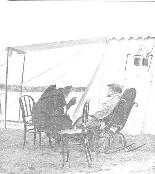File:El general Marina conversando en su tienda del fuerte de Camellos con Amadi, de Campúa, Nuevo Mundo, 05-08-1909 (cropped).jpg