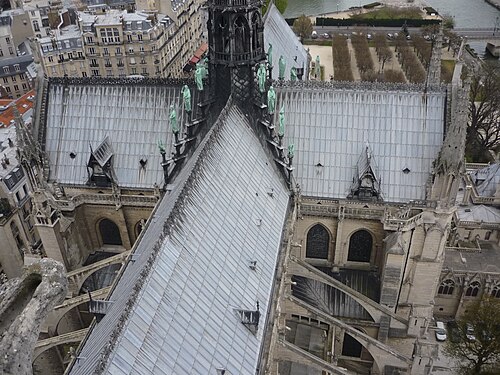 FW Dach Notre Dame de Paris.jpg