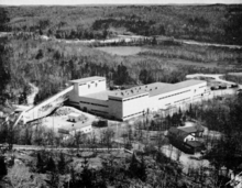 The mine's mill, 1957 Faraday Uranium Mines.png