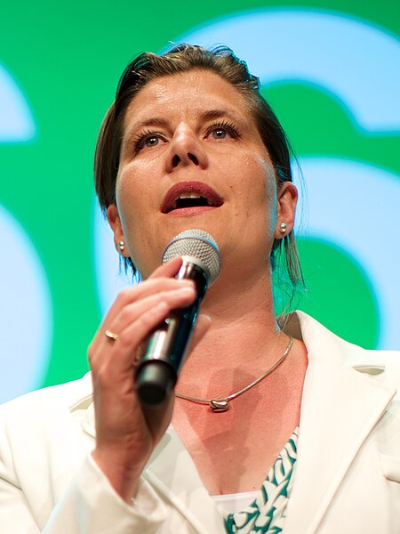 File:Fleur Gräper, 2014 (cropped).jpg