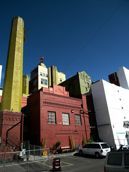 File:Former Rainier Brewery.jpg