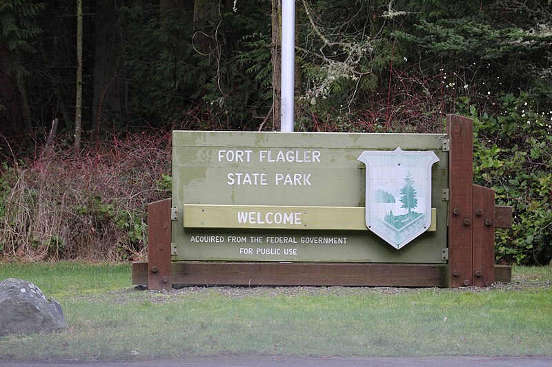 File:Fort Flagler State Park sign.jpg